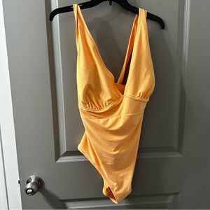 Plus size Old Navy swimsuit